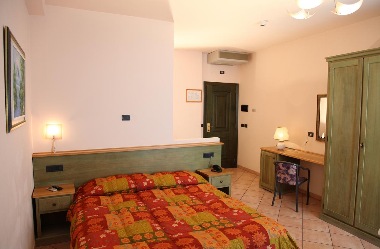 Hotel Plaza Llido Degli Estensi Eksteriør billede