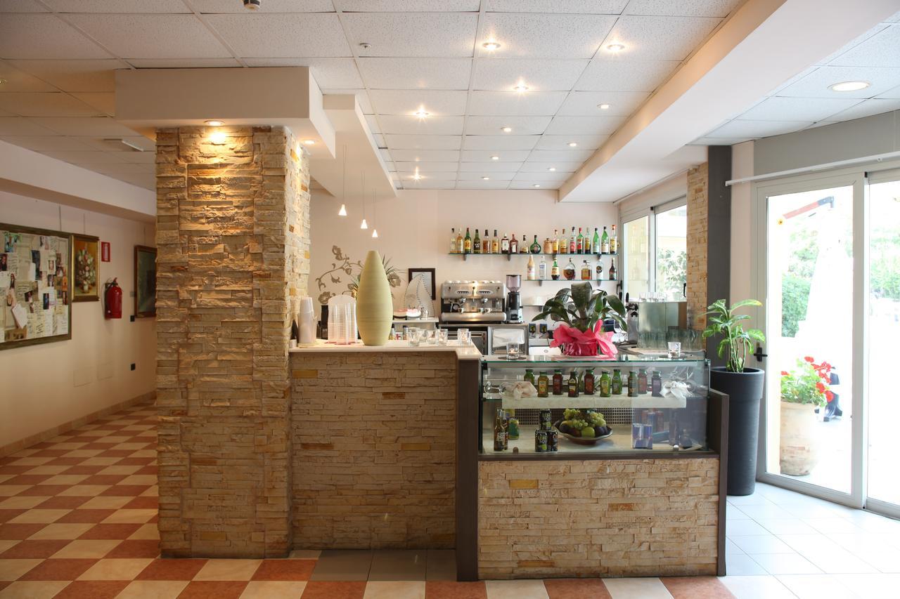 Hotel Plaza Llido Degli Estensi Eksteriør billede