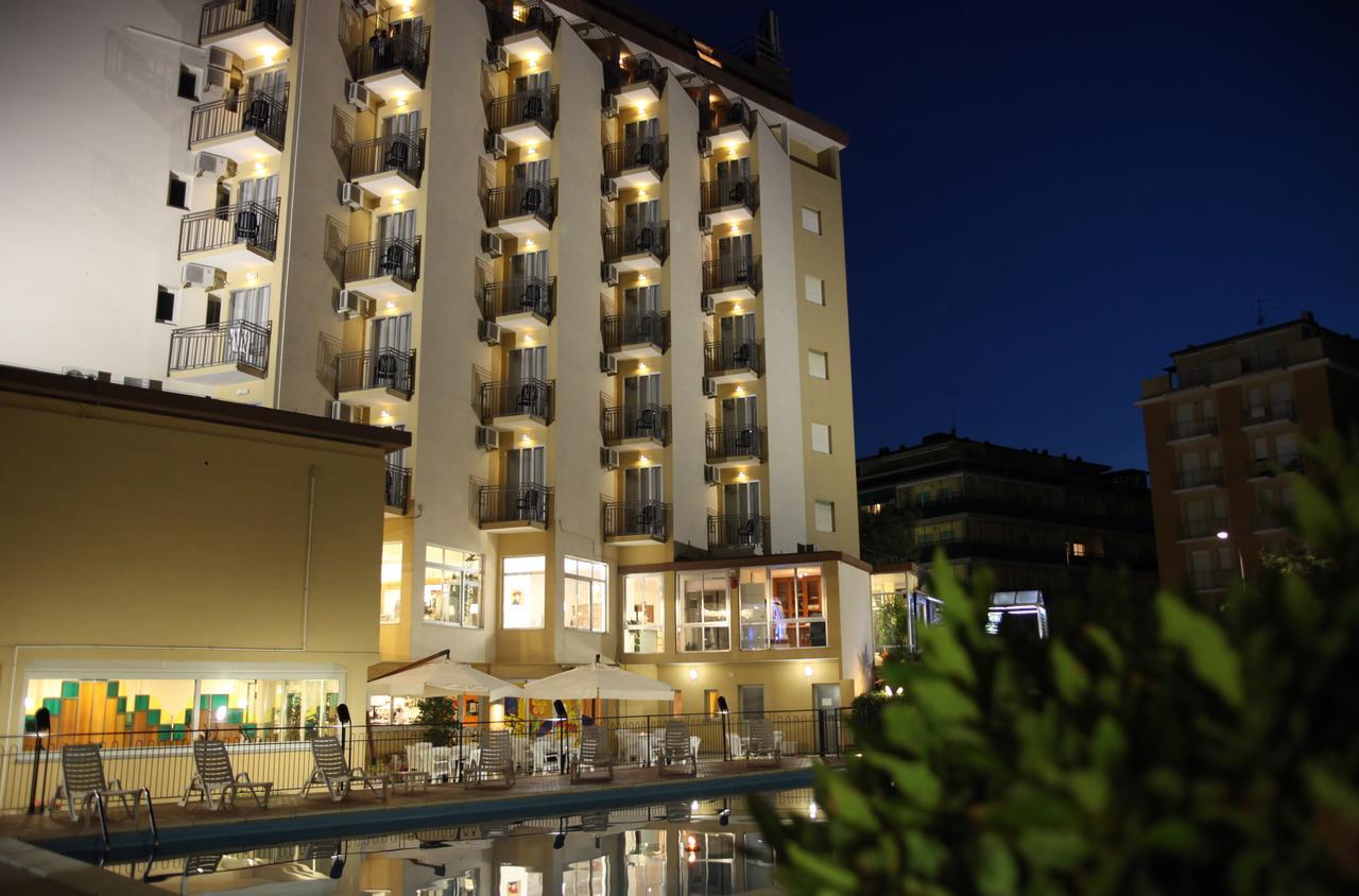 Hotel Plaza Llido Degli Estensi Eksteriør billede