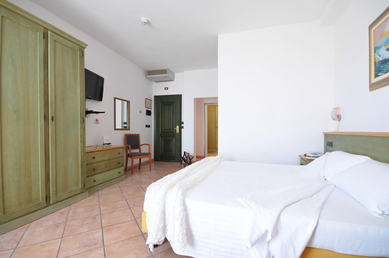 Hotel Plaza Llido Degli Estensi Eksteriør billede
