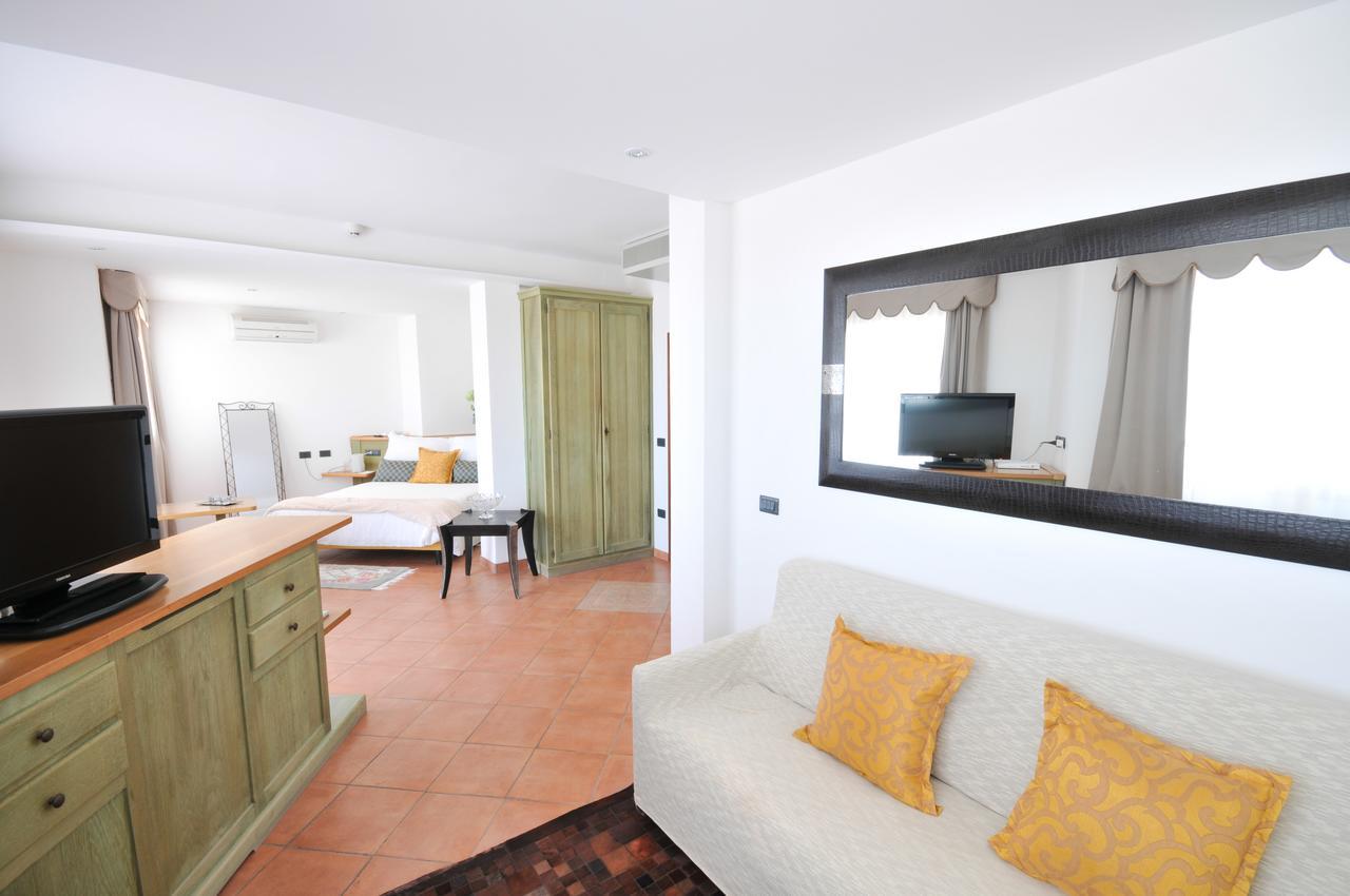 Hotel Plaza Llido Degli Estensi Eksteriør billede