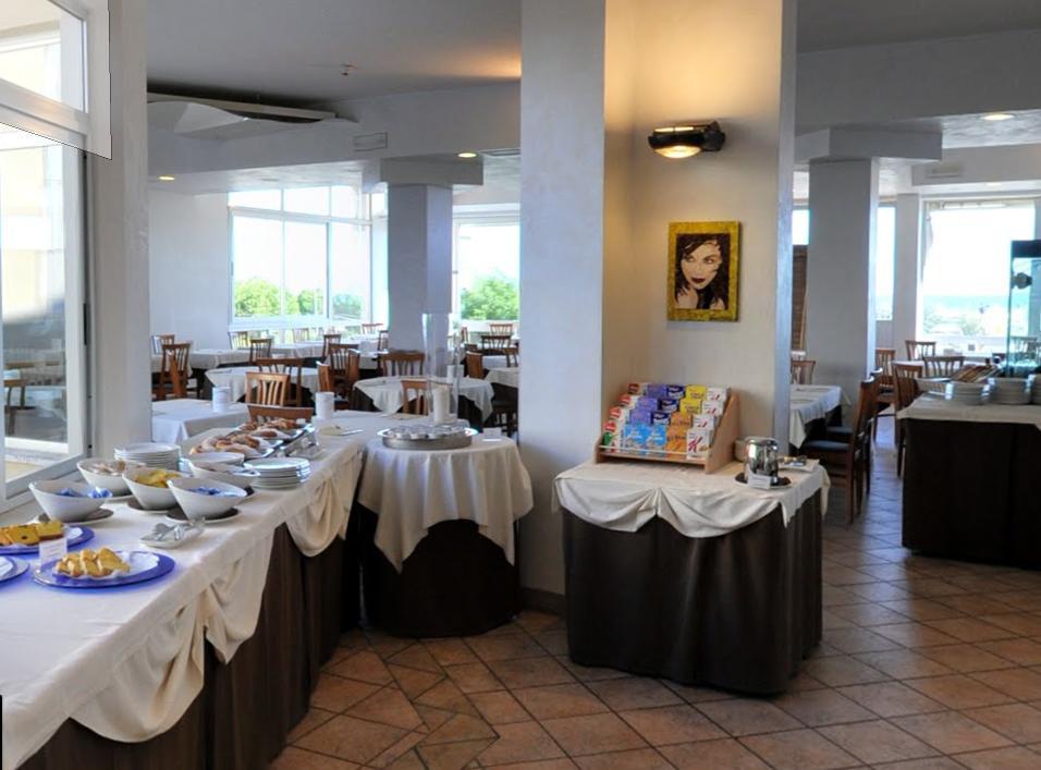 Hotel Plaza Llido Degli Estensi Eksteriør billede