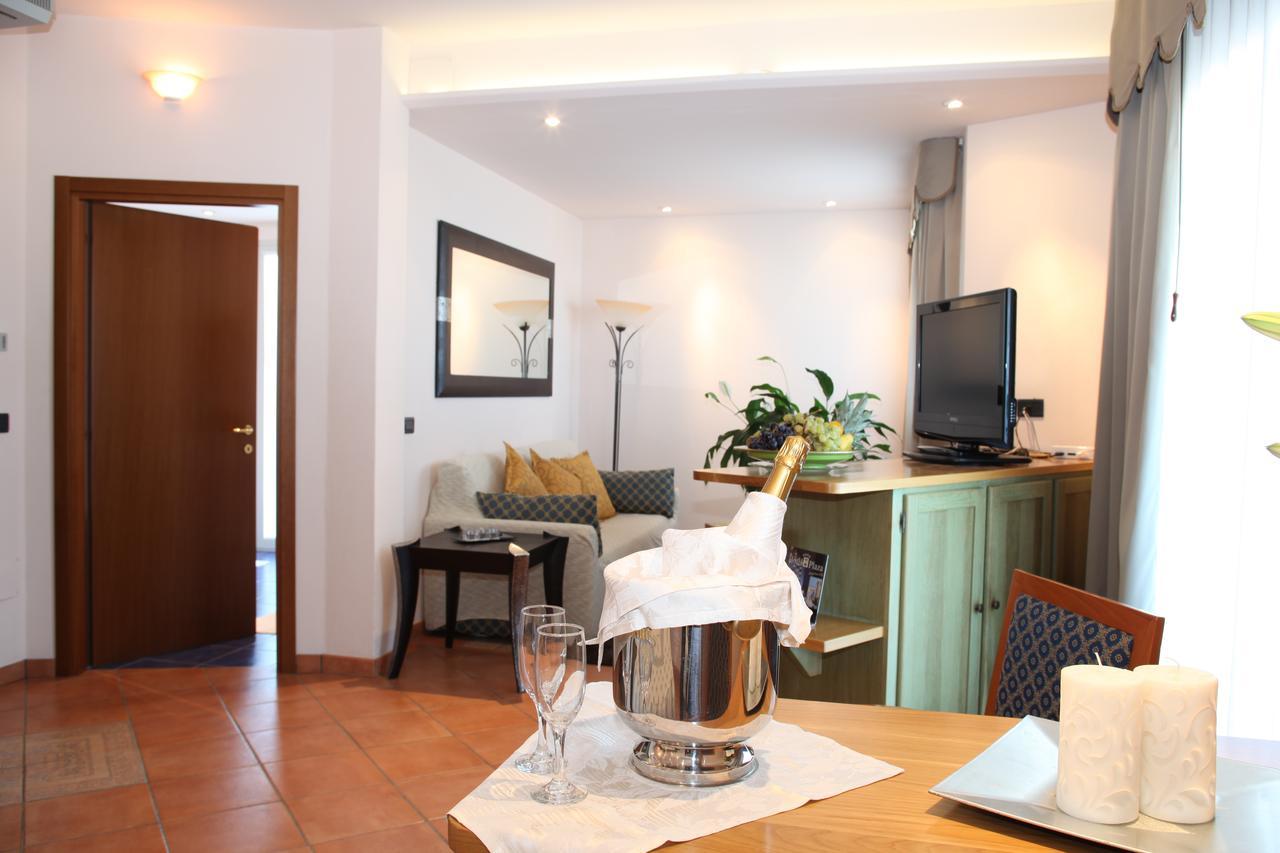 Hotel Plaza Llido Degli Estensi Eksteriør billede